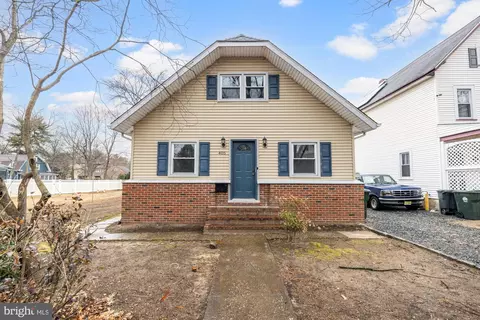 405 Elm Ave, Riverton, NJ 08077