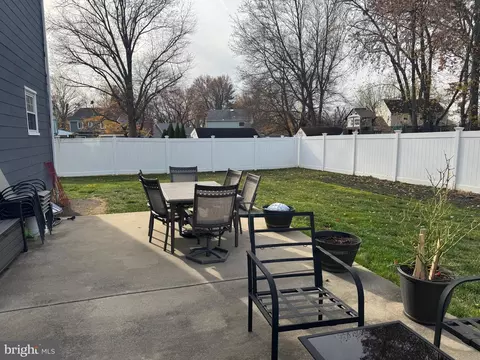 Exterior - 184 Forge Rd, Delran, NJ 08075 photo 2 of 4