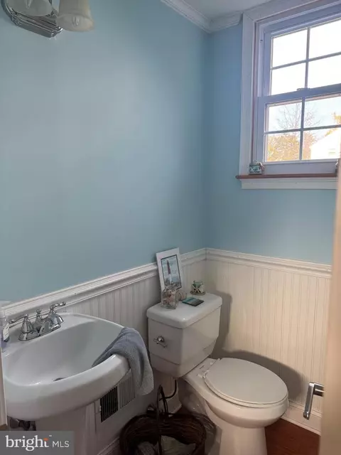 Bath - 184 Forge Rd, Delran, NJ 08075 photo 1 of 3