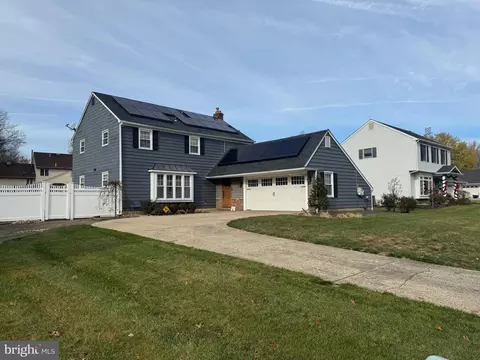 Exterior - 184 Forge Rd, Delran, NJ 08075 photo 4 of 4