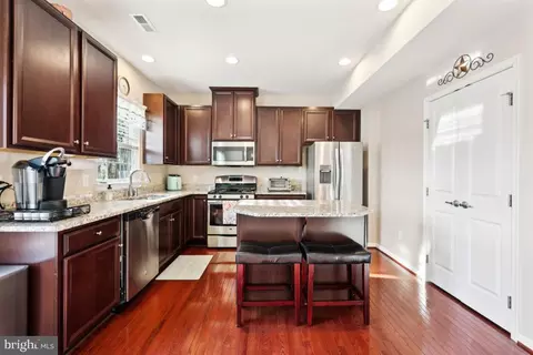12 Wallace Rd, Mount Holly, NJ 08060
