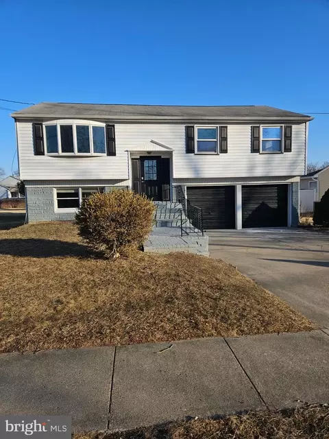 9 Bancroft Rd, Marlton, NJ 08053