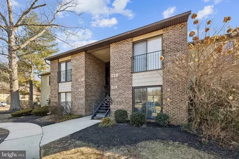 22 W B W Bluebell Ln, Mount Laurel, NJ 08054