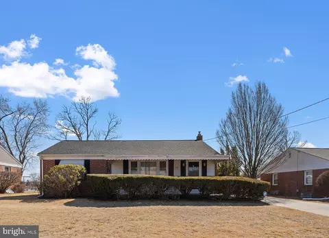 112 E Franklin Ave, Edgewater Park, NJ 08010