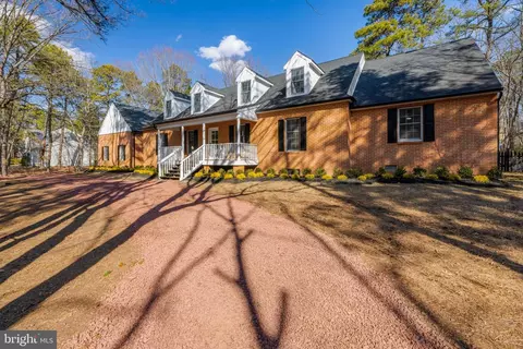 2 Sandwood Dr, Marlton, NJ 08053