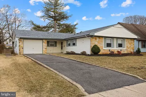 54 Harrington Cir, Willingboro, NJ 08046