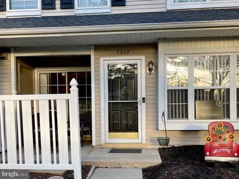 3207 Saxony Dr, Mount Laurel, NJ 08054