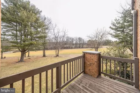 810 Augusta Cir, Mount Laurel, NJ 08054 photo 3