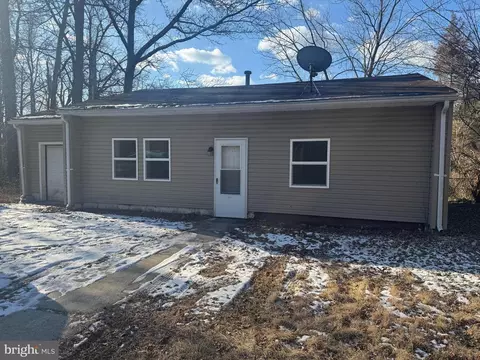 102 Crescent Dr, Browns Mills, NJ 08015