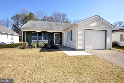 114 Dorchester Dr, Southampton, NJ 08088