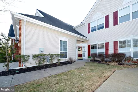 37 Grand Banks Cir, Marlton, NJ 08053