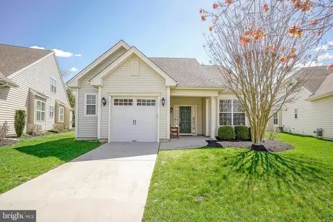 39 Binsted Dr, Medford, NJ 08055