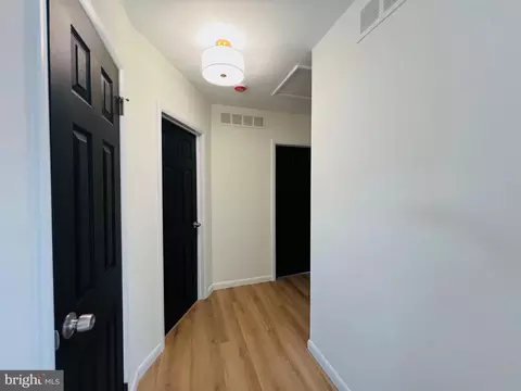 Entry Way - 207 Harvard Ave, Pemberton, NJ 08068 photo 5 of 6