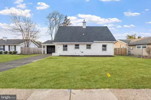 15 Beechfern Ln, Willingboro, NJ 08046