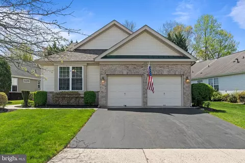 119 Glengarry Ln, Hainesport, NJ 08036