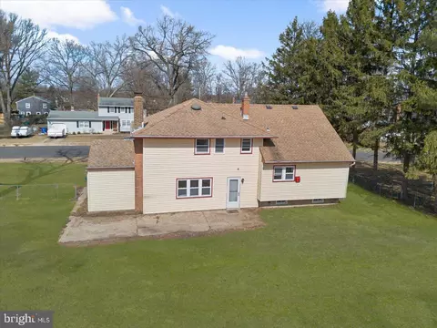 View/Area - 8 Montclair Dr, Delran, NJ 08075 photo 1 of 2