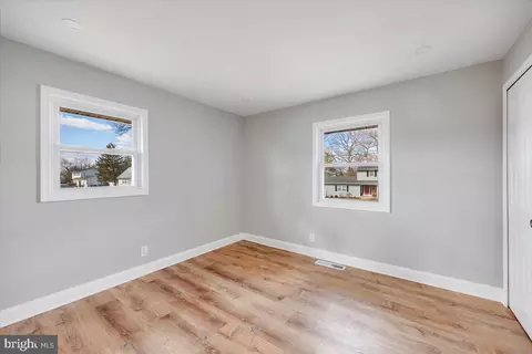 Bedroom - 8 Montclair Dr, Delran, NJ 08075 photo 3 of 3