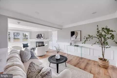 Living - 8 Montclair Dr, Delran, NJ 08075 photo 1 of 7