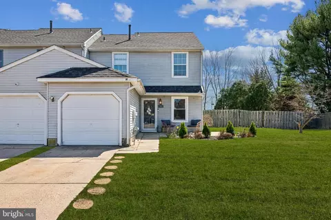 210 S Hill Dr, Westampton, NJ 08060