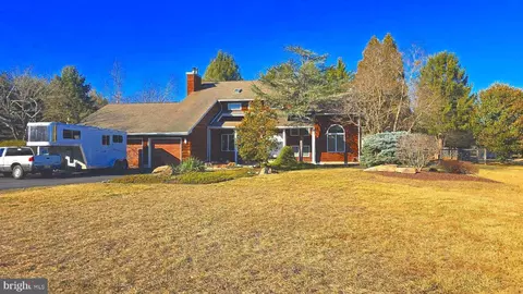 67 White Pine Rd, Chesterfield, NJ 08515
