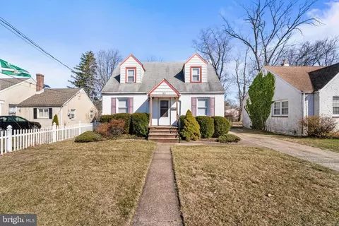 53 N Coles Ave, Maple Shade, NJ 08052