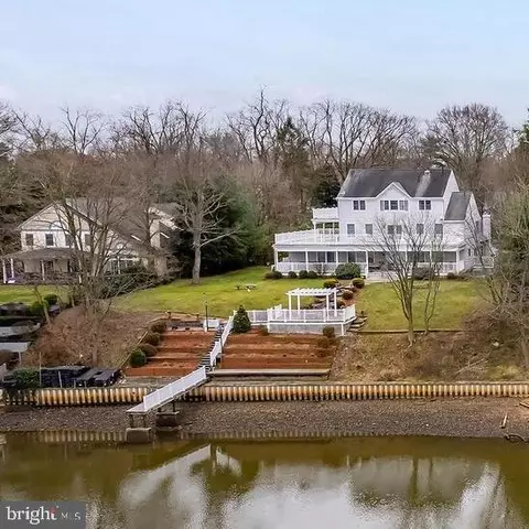 19 Riverbank, Beverly, NJ 08010