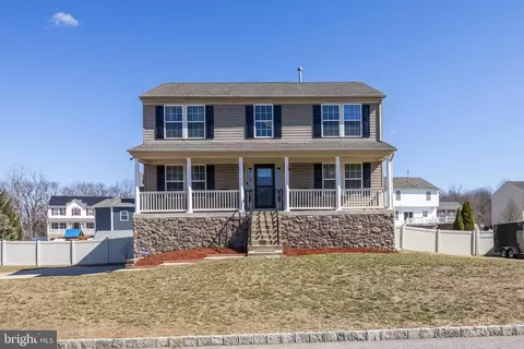 Exterior - 2 Tieman Cir, Delanco, NJ 08075 photo 2 of 8