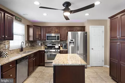 Kitchen - 2 Tieman Cir, Delanco, NJ 08075 photo 1 of 2