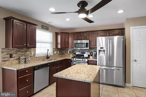 Kitchen - 2 Tieman Cir, Delanco, NJ 08075 photo 2 of 2