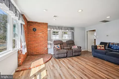 313 Maple Rd, Mount Laurel, NJ 08054 photo 7
