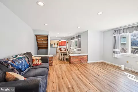 313 Maple Rd, Mount Laurel, NJ 08054 photo 9