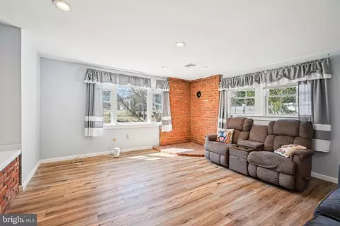 313 Maple Rd, Mount Laurel, NJ 08054 photo 6