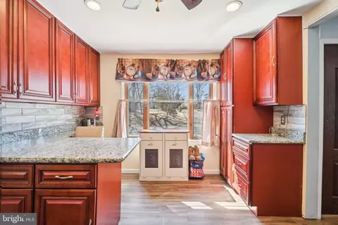 313 Maple Rd, Mount Laurel, NJ 08054 photo 15