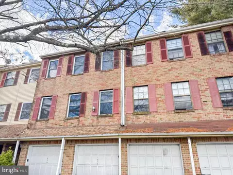 103 Chaucer Rd, Mount Laurel, NJ 08054