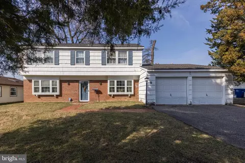 9 Eastgate Ln, Willingboro, NJ 08046