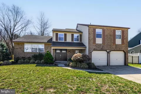 82 Boothby Dr, Mount Laurel, NJ 08054