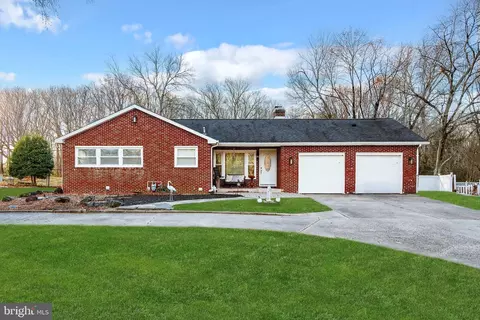 233 Medford Mount Holly Rd, Medford, NJ 08055