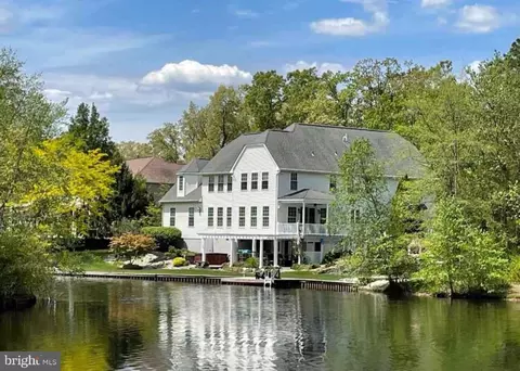 142 N Lakeside Dr E, Medford, NJ 08055