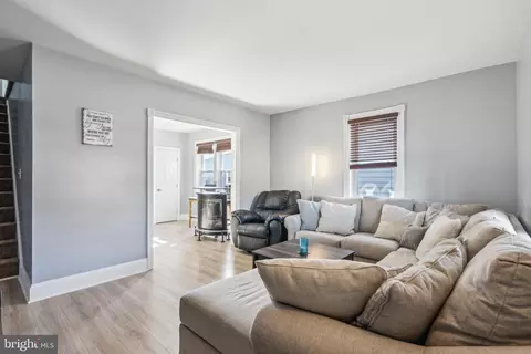 515 Delaware Ave, Riverside, NJ 08075 photo 3