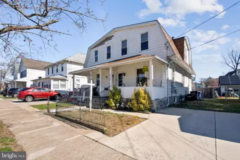 515 Delaware Ave, Riverside, NJ 08075
