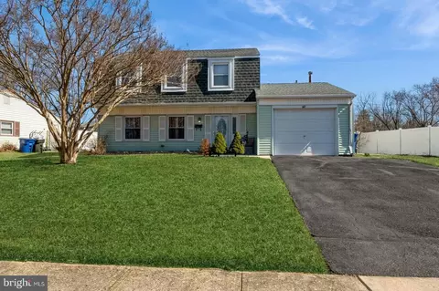 92 New Castle Ln, Willingboro, NJ 08046