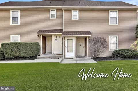 3106 B Ramsbury Ct, Mount Laurel, NJ 08054