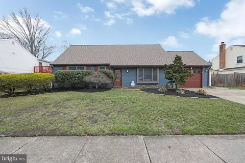 32 Devonshire Dr, Westampton, NJ 08060