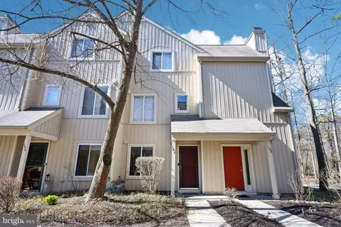 189 Woodlake Dr, Marlton, NJ 08053