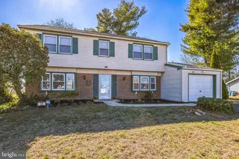 59 Manor Ln, Willingboro, NJ 08046