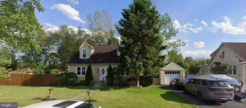 130 Oxford Rd, Cinnaminson, NJ 08077