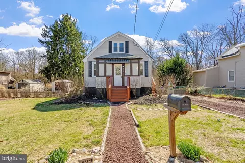 432 Rynning Ave, Maple Shade, NJ 08052
