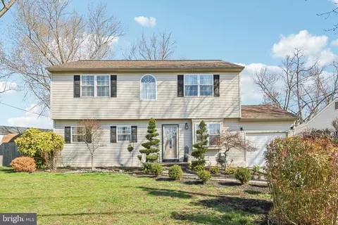 53 Marlborough Ave, Marlton, NJ 08053