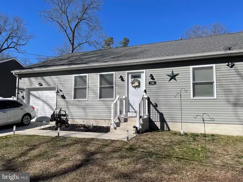 136 Brewster St, Browns Mills, NJ 08015