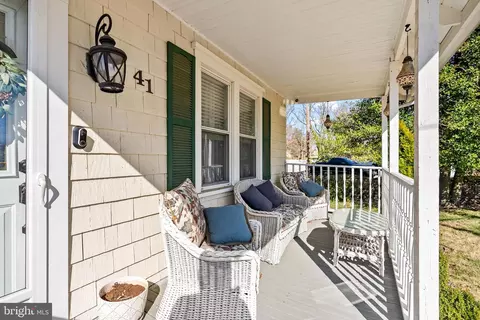 41 Pine St, Beverly, NJ 08010 photo 3